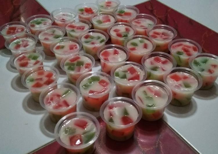 Cara Gampang Menyiapkan Puding Mozaik yang Enak Banget