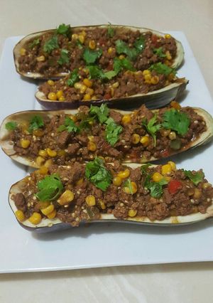 Una foto de Berenjenas con carne molida (carnívoras) ;)