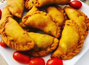 Une photo de Brick tunisienne farcies à la viande hachée «  brick Danouni »