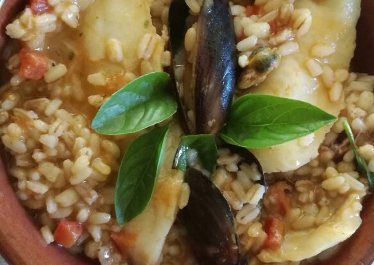 Zuppa di pesce ai cereali