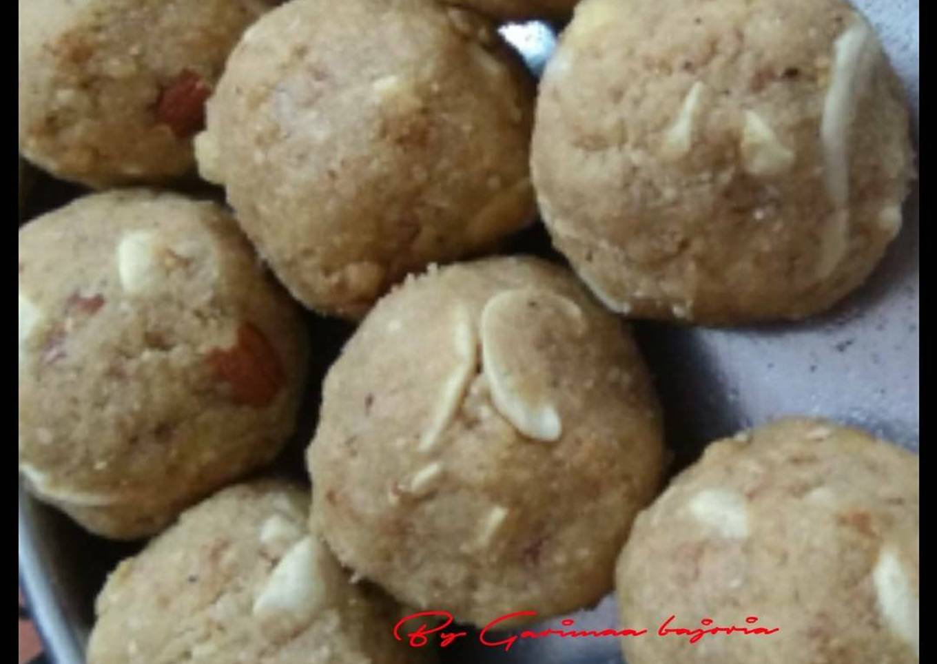 Gond ke laddu