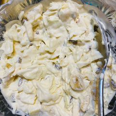 A picture of Russian Salad.