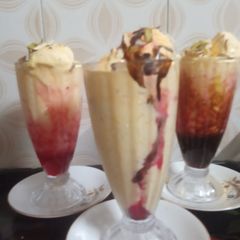 Kesar pista falooda A picture of Kesar pista falooda.