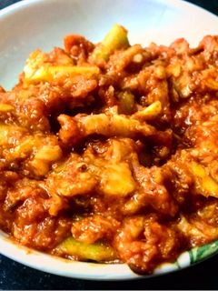 કાચીકેરી-લસણ ની ચટણી રેસીપી મુખ્ય ફોટો