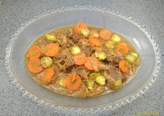 Semur Daging Soun dan Sayur Segar