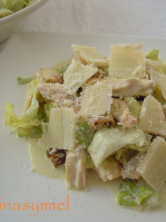 Una foto de Ensalada césar crujiente
