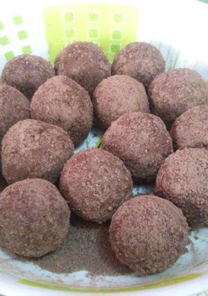 Una foto de Trufas caseras de chocolate