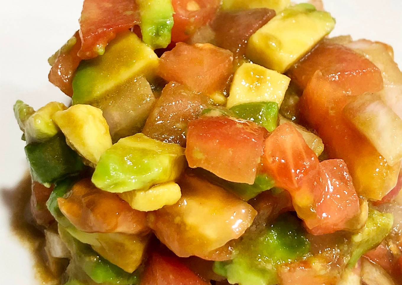 Tartar de tomate y aguacate