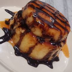 A picture of Caramel Bread pudding.