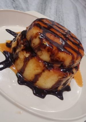 A picture of Caramel Bread pudding.