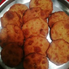 A picture of Jaggery gaarelu.