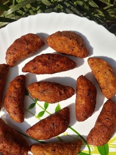 ভাজা মুগ পুলি(bhaja moog puli recipe in bengali) রেসিপির প্রধান ছবি