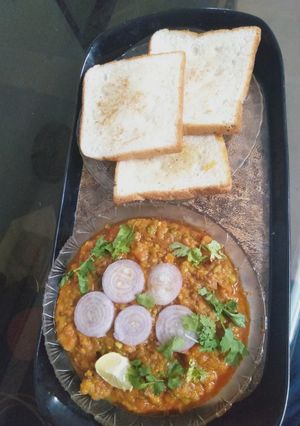 A picture of Dinner plate.