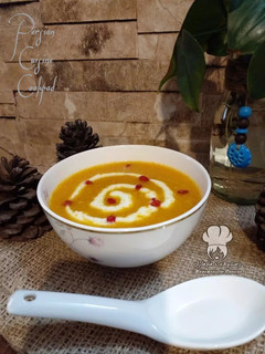A picture of Easy peasy Pumpkin soup.