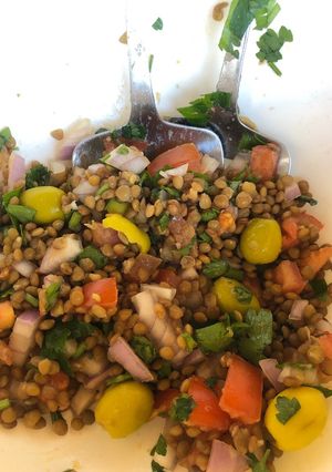 Une photo de Salade de lentilles marocaine