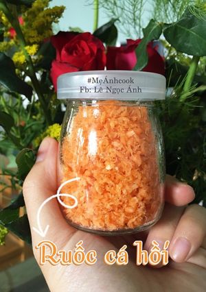 Hình của món Ruốc cá hồi cho bé ăn dặm.