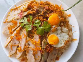 Xôi mặn pate với lò vi sóng