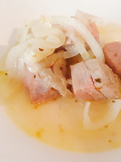 Una foto de Atún encebollados (principiantes)