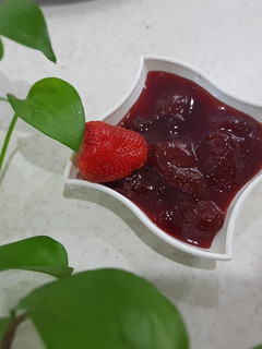 عکسی از دستور مربای توت فرنگی