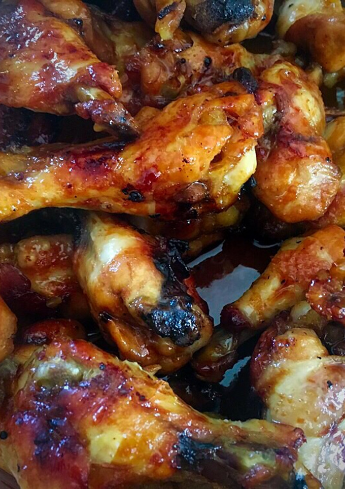 Una foto de Alitas de pollo con miel, soja y cítricos