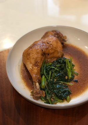 รูปของ ไก่อบคะน้า