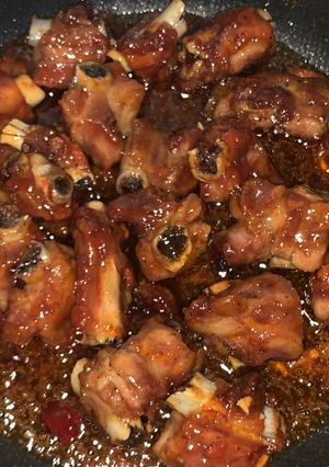 Hình của món Sườn xào chua ngọt.