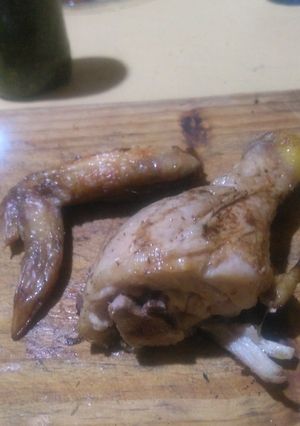 Una foto de Asado a la parrilla de pollo a las 3 pimientas y ajo