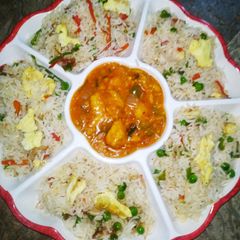 A picture of Simple frid rice with chicken Manchurian.