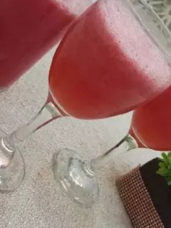 صورة لوصفة عصير الفراولة المجمدة
