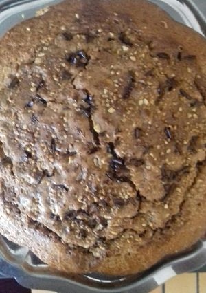 Une photo de Mon gateau au yaourt avec copeaux de choco,oeufs choco et noise