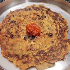 A picture of Kakdi Thalipeeth.
