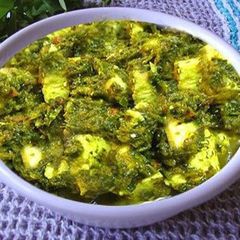 A picture of Palak paneer.
