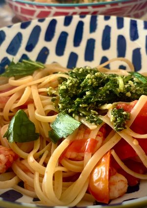 Une photo de Pasta, pesto, agrumes etc