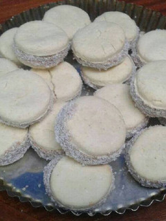 Una foto de Alfajores de maicena♡