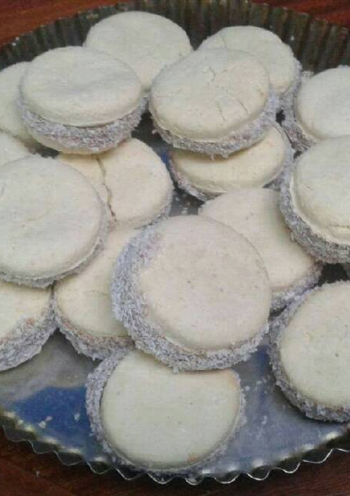 Una foto de Alfajores de maicena♡