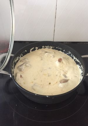 Una foto de Solomillo en rodajas con salsa de queso