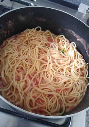 Una foto de Spaghetti rojo 🍝😍🍝