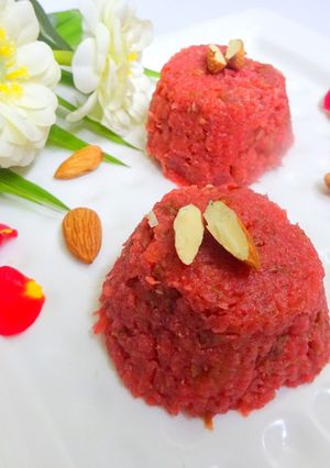 सेब का हलवा (Seb Ka Halwa recipe in Hindi) रेसिपी मुख्य फोटो