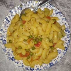 A picture of Macraoni.