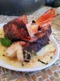 Gambas envueltas sobre dip de Mango