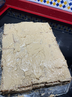 Una foto de Tarta de galletas y moka sin horno