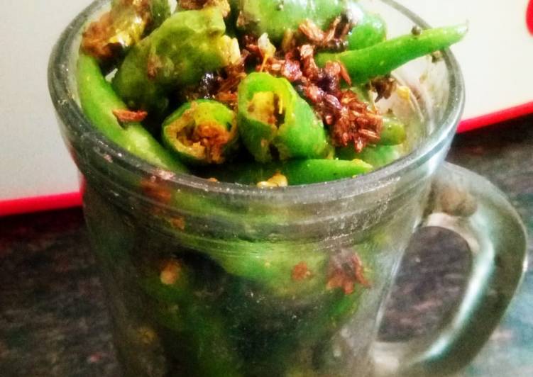 Instant green chilli pickle