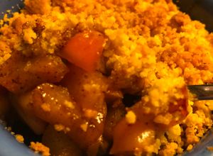 Foto de Crumble de maçã com nozes e canela
