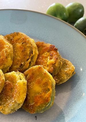 A picture of Vegan Fried Green Tomatoes 🌱.