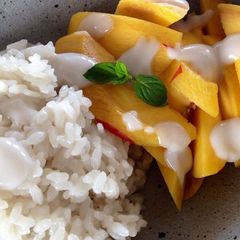 A picture of Thai Mango with Sweet Sticky Rice.