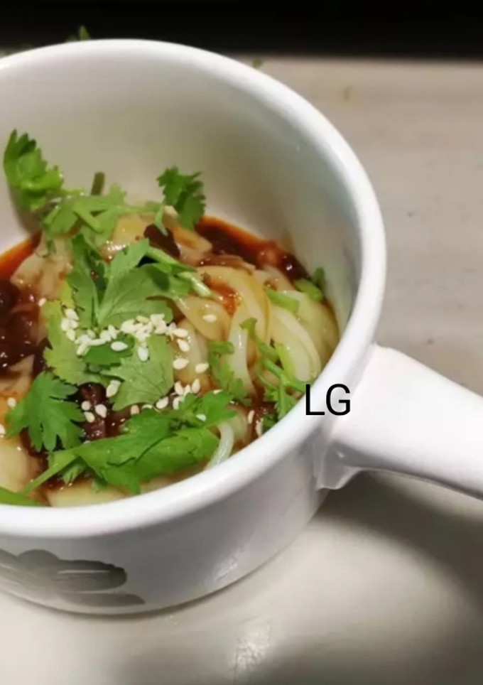 A picture of Dumpling With Honey Soy Bean Paste / Tau Chew Sauce.