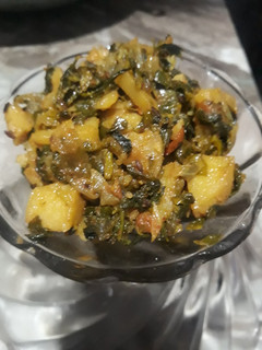 आलू मेथी की भुर्जी (aloo methi ki bhurji recipe in Hindi) रेसिपी मुख्य फोटो
