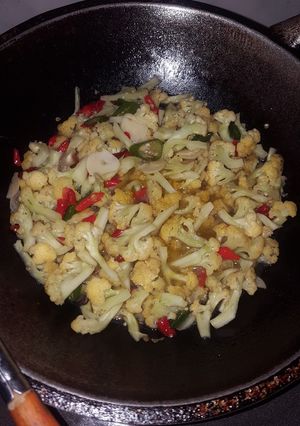 Foto resep Menu sahur kilat : Tumis Bunga Kol Sedap Sehat