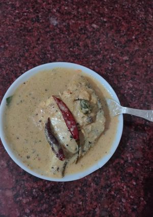 পমফ্রেট মাছের রেজালা  (Pomfret macher rezala recipe in Bengali) রেসিপির প্রধান ছবি