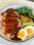 ข้าวหมูแดง ผักกวางตุ้งน้ำมันหอย